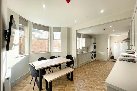 1 bedroom in a house share to rent, Ramuz Drive, Westcliff On Sea SS0