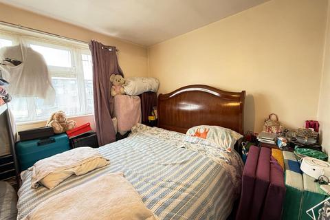 1 bedroom flat for sale, Mount Pleasant, Ilford