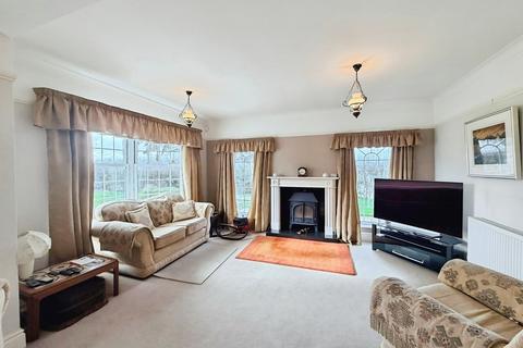 3 bedroom detached house for sale, Fountain Hill, Walkeringham