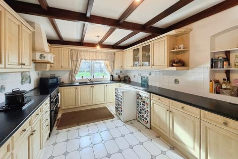 3 bedroom detached house for sale, Fountain Hill, Walkeringham