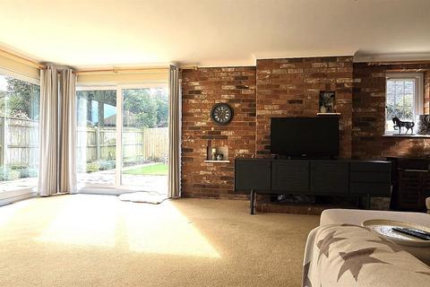 undefined, Cherry Tree Road, Woodbridge