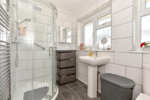 3 bedroom bungalow for sale, Greenway, Ryde PO33