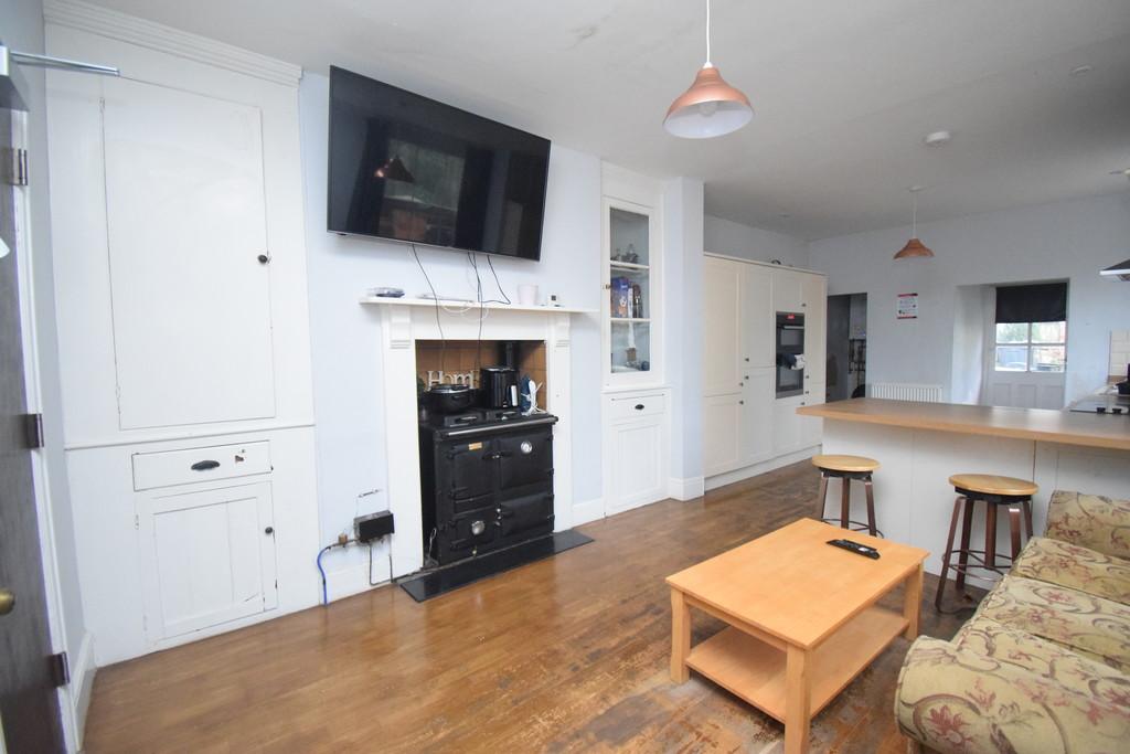 Living Area (2)