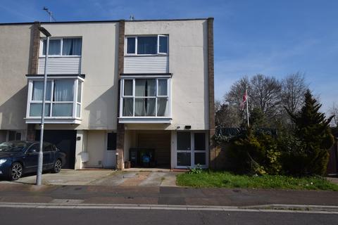Chepstow Avenue, Somerset TA6