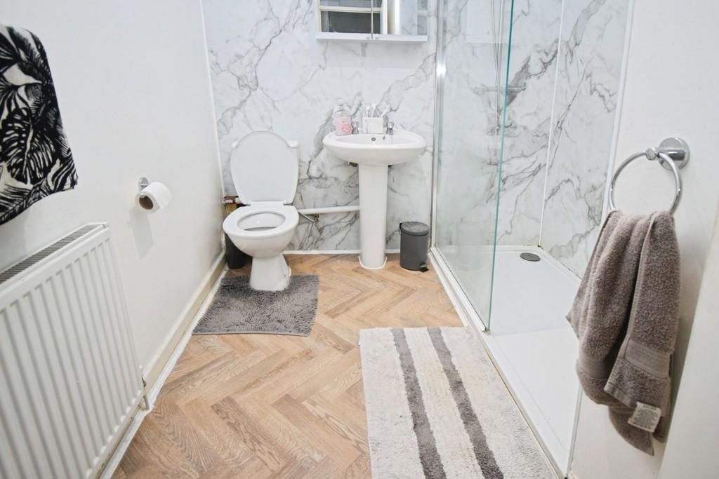 Amended shower room