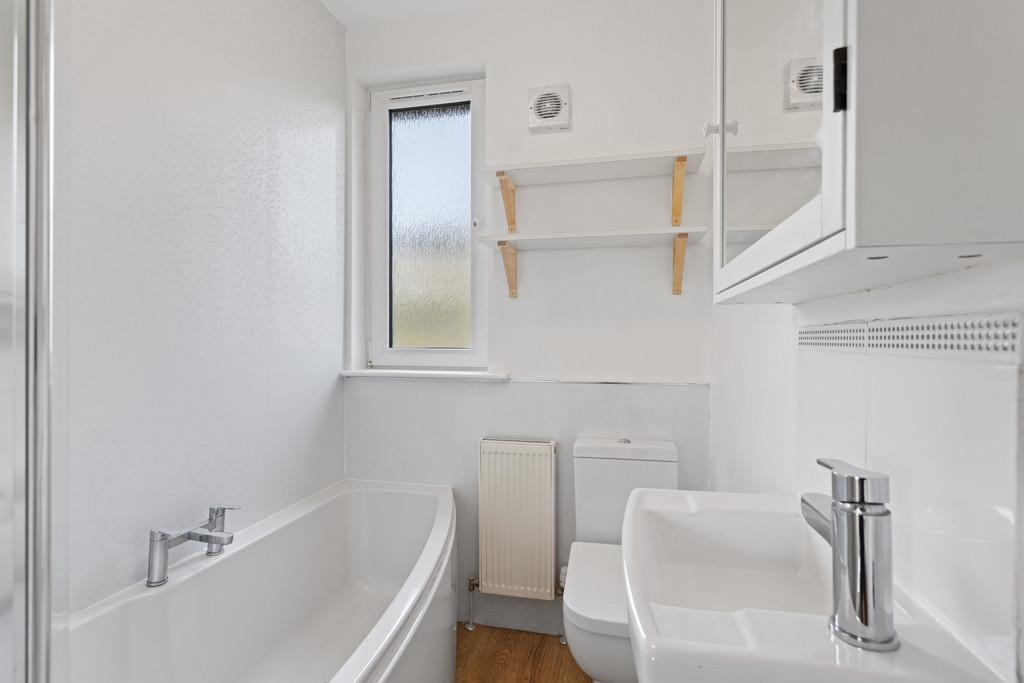 64 Stuart Terrace 18