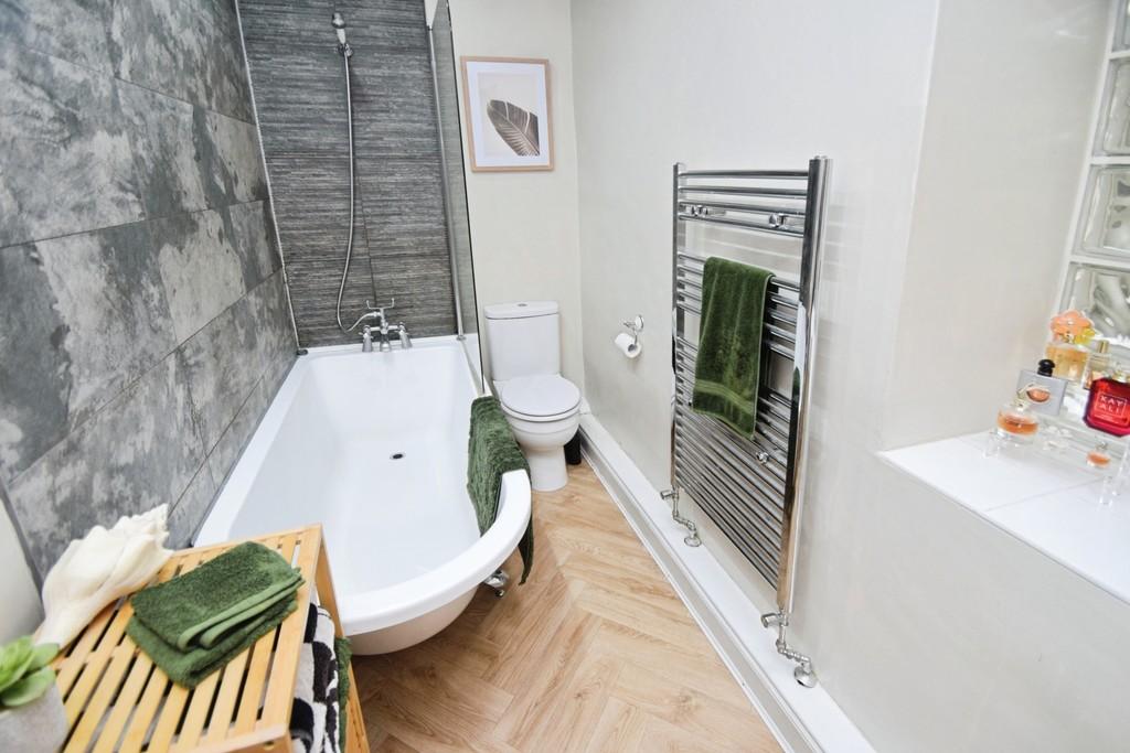 Ac12664e-Bathroom