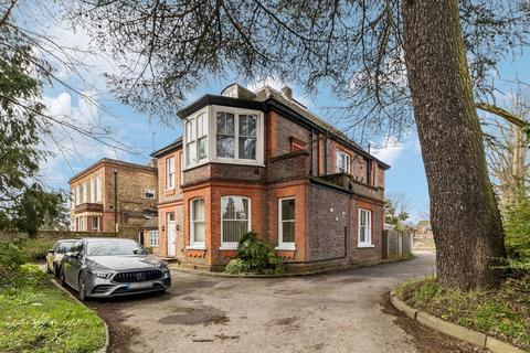 undefined, Aldenham Road, Bushey, WD23