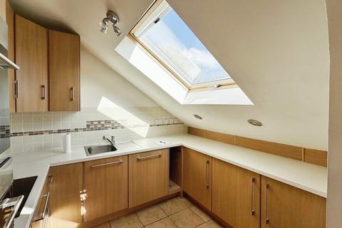 2 bedroom apartment for sale, 4 Buckstone Drive, Leeds LS19