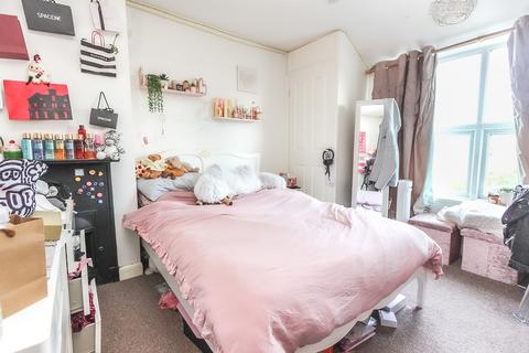 3 bedroom terraced house for sale, Westfield Road, Wellingborough NN8