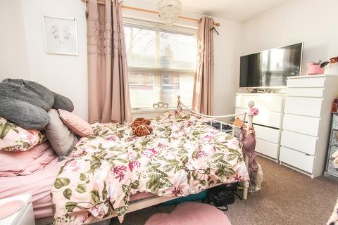 3 bedroom terraced house for sale, Westfield Road, Wellingborough NN8