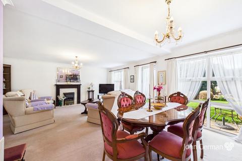 3 bedroom detached house for sale, Uppingham Drive, Ashby-de-la-Zouch