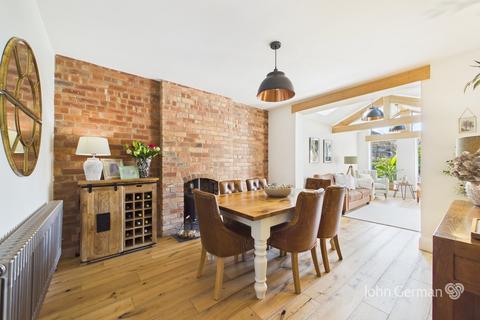 4 bedroom detached house for sale, Morley Road, Oakwood