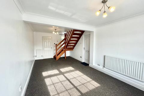 2 bedroom semi-detached house to rent, Queen Street, Boston, PE21