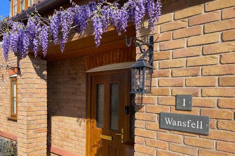 4 bedroom detached house for sale, Wisteria Close, Spalding