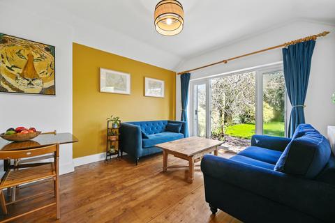 2 bedroom ground floor flat for sale, Harrow View, Harrow