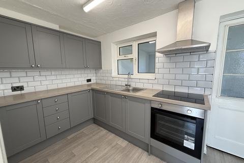 2 bedroom bungalow to rent, Shrub House Close, Beck Row, BURY ST. EDMUNDS
