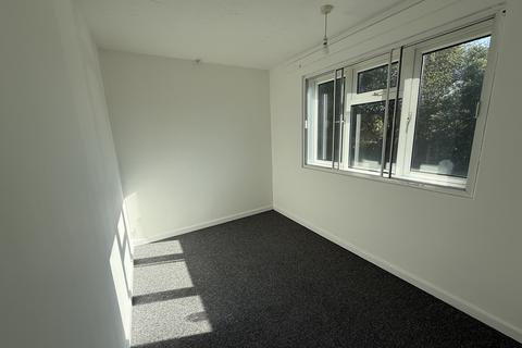2 bedroom bungalow to rent, Shrub House Close, Beck Row, BURY ST. EDMUNDS