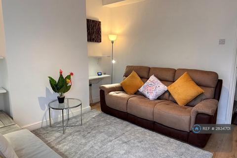 3 bedroom terraced house to rent, Fentonville Street, Sheffield, S11