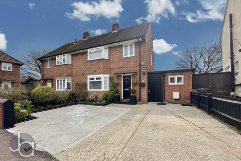 3 bedroom semi-detached house for sale, Normandy Avenue, Colchester
