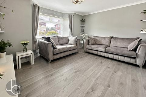 3 bedroom semi-detached house for sale, Normandy Avenue, Colchester
