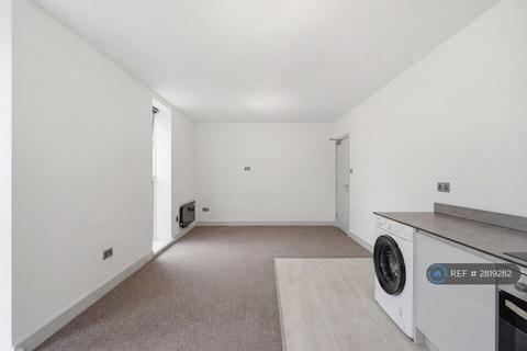 2 bedroom semi-detached house to rent, York Road, Birmingham, B16
