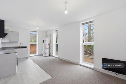 2 bedroom semi-detached house to rent, York Road, Birmingham, B16