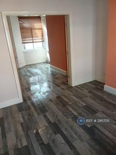 2 bedroom terraced house to rent, Milnthorpe St, Salford, M6