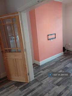 2 bedroom terraced house to rent, Milnthorpe St, Salford, M6