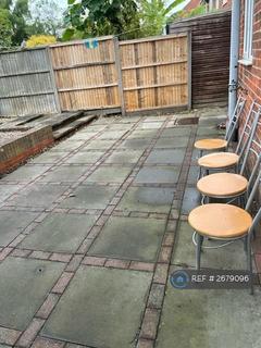 3 bedroom semi-detached house to rent, New Ashby Road, Loughborough, LE11