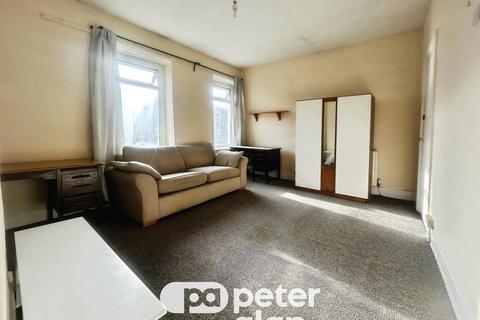 3 bedroom property to rent, North Road, CARDIFF, CF10
