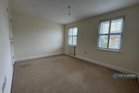 undefined, Horseshoe Crescent, Southend-On-Sea, SS3