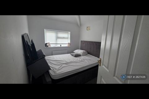3 bedroom semi-detached house to rent, Gale Road, Liverpool, L21