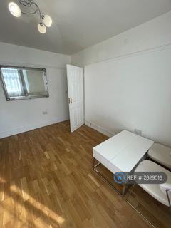 undefined, Shelley Avenue, Greenford, UB6