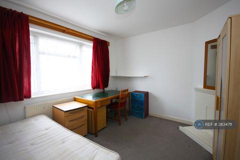 undefined, Lime Court, Kingston Upon Thames, KT1