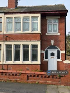 3 bedroom semi-detached house to rent, North Avenue, Blackpool, FY3