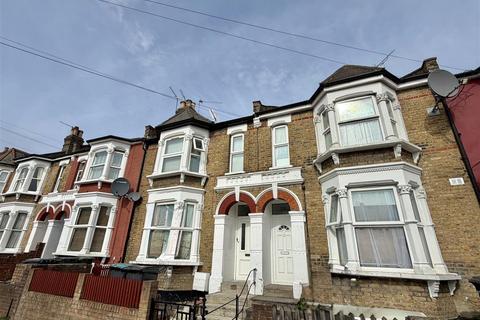 1 bedroom apartment to rent, Cranbrook Park, London N22