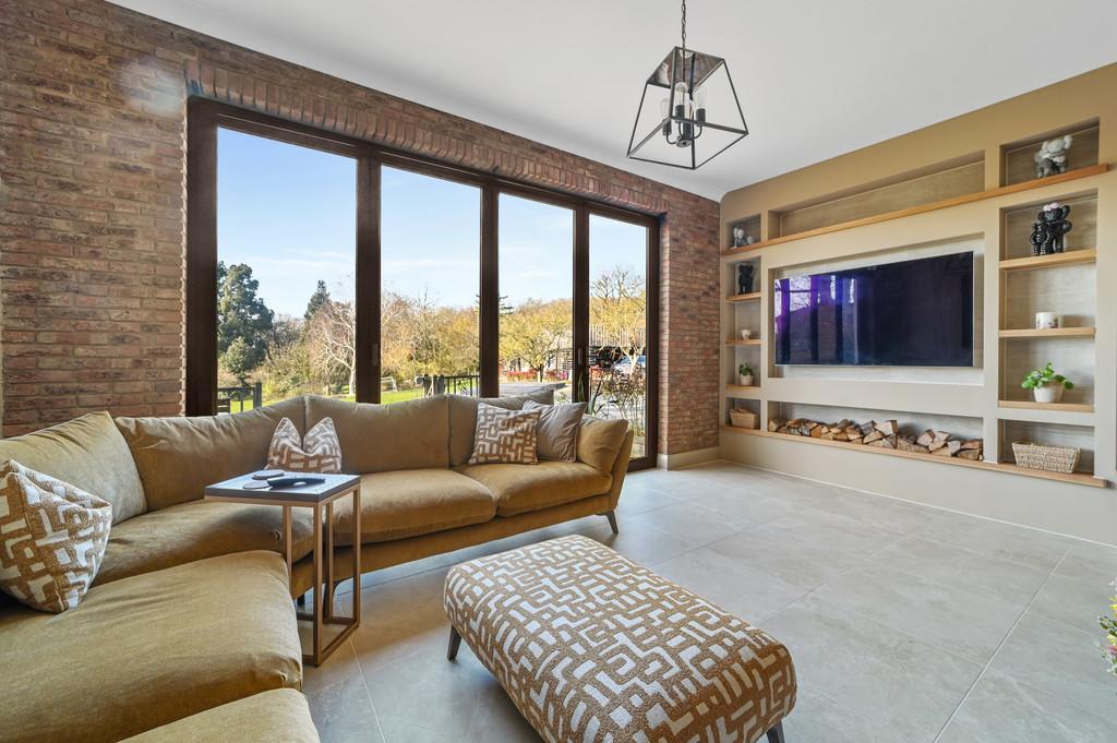 Mill Hill-living