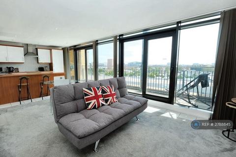 2 bedroom penthouse to rent, Middlewood Street, Salford, M5
