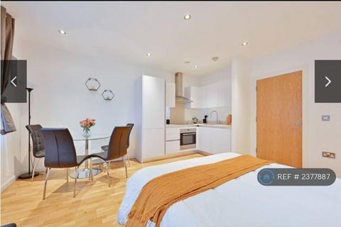 Studio to rent, Carnegie House, Harrow, HA1