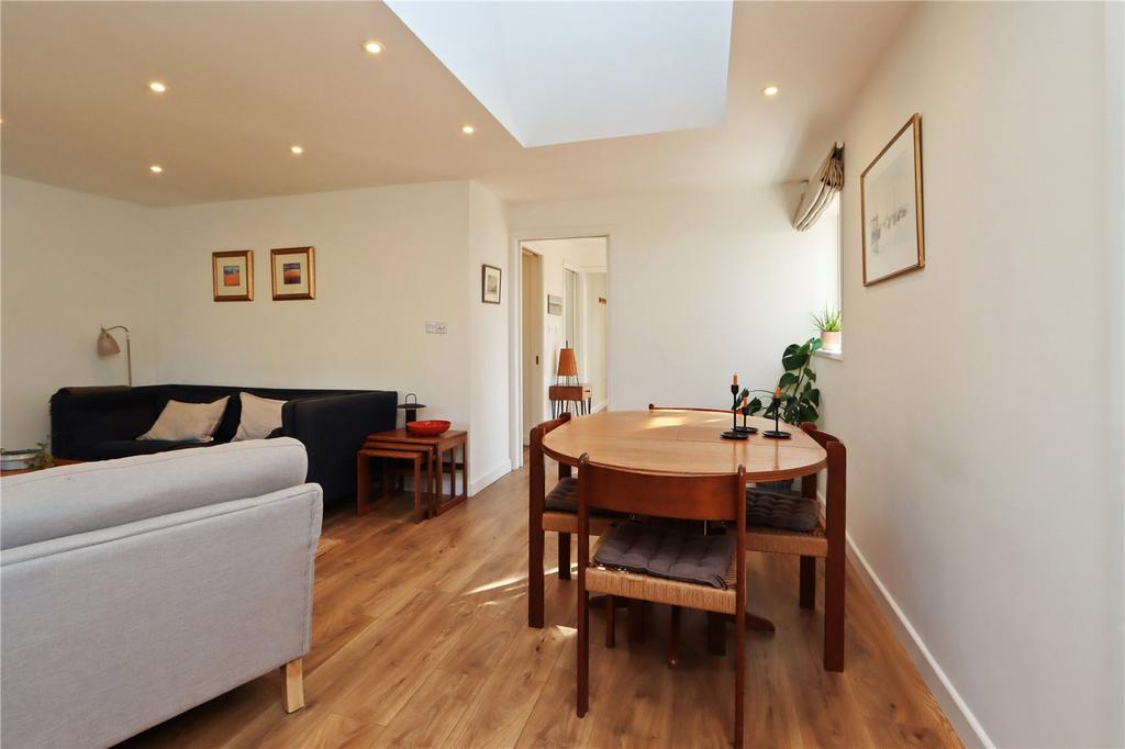 Dining Area Pic 2