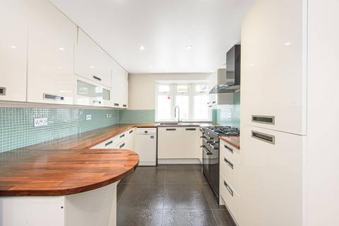 3 bedroom terraced house to rent, Laurel View, Woodside Park, London, N12