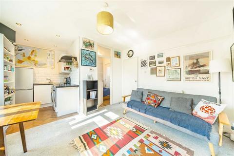 1 bedroom flat to rent, Rosendale Road, London SE21