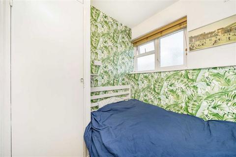 1 bedroom flat to rent, Rosendale Road, London SE21