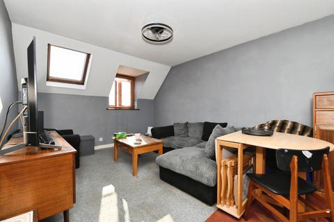 2 bedroom flat for sale, Angle Side, Braintree, Essex, CM7