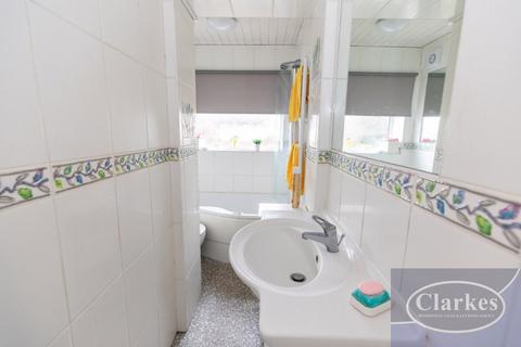 2 bedroom flat for sale, Northbourne Avenue, Bournemouth, Dorset