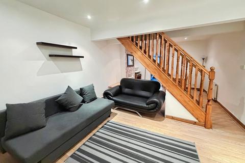 undefined, Mayfield Road, London E13