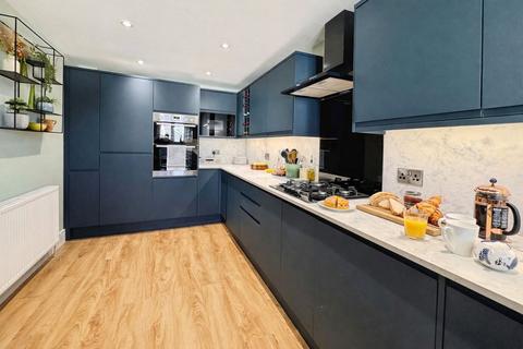 2 bedroom semi-detached house for sale, Webster Close, Devon TQ12