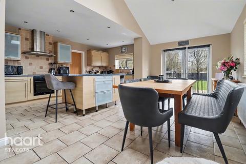 5 bedroom semi-detached house for sale, East Chadley Lane, Huntingdon