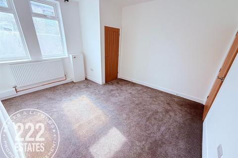 2 bedroom end of terrace house to rent, Lancaster Street, Warrington